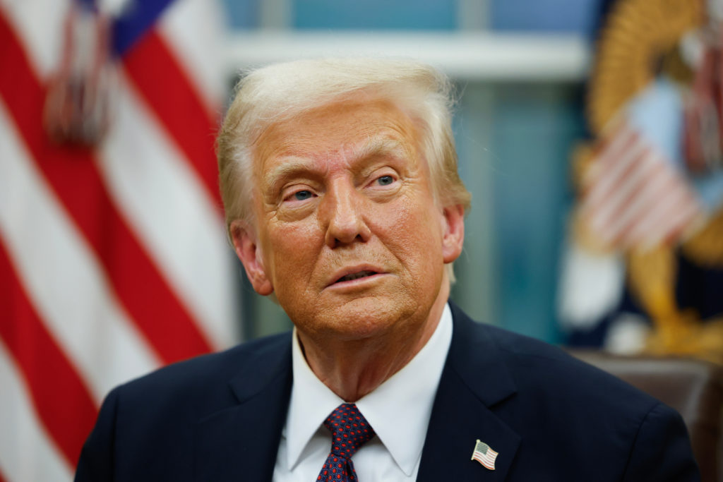 ▷ ¿Cómo la amenaza de aranceles de Trump desató un crash cripto? Entérate » 2025 Uriel N Peñaloza 🥇 ¿Cómo la amenaza de aranceles de Trump desató un crash cripto? Entérate
