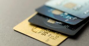 Uniswap no logra que su comunidad acepte la propuesta de tarjeta Visa