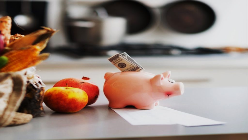 Ahorra dinero al comprar comestibles: 12 consejos prácticos