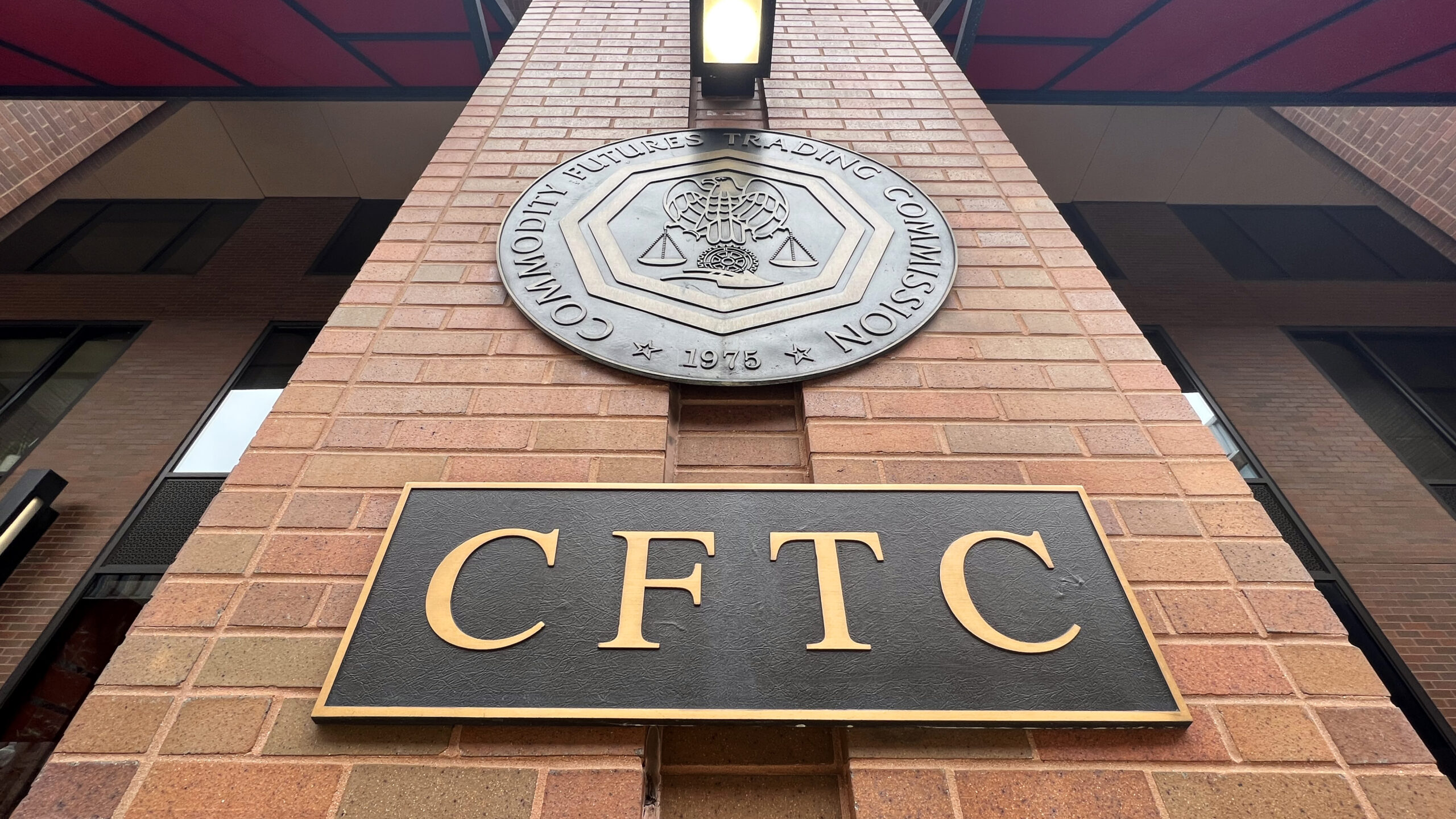 ▷ La 'policía' de las cripto se arma: la CFTC usará tecnología de Nasdaq para cazar el fraude » 2025 Uriel N Peñaloza 🥇 La 'policía' de las cripto se arma: la CFTC usará tecnología de Nasdaq para cazar el fraude