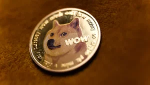 Ballenas de Dogecoin mueven millones de DOGE desde Robinhood