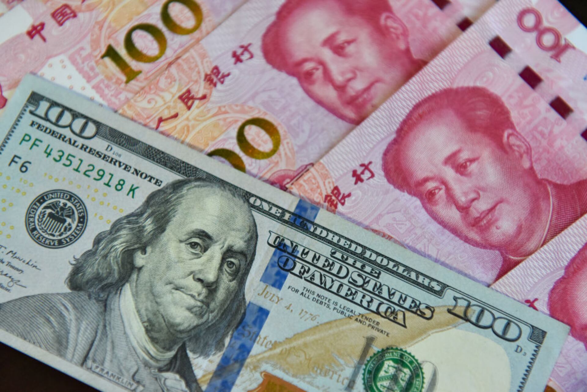 China desafía al dólar: su plan para lanzar una criptomoneda respaldada por el yuan