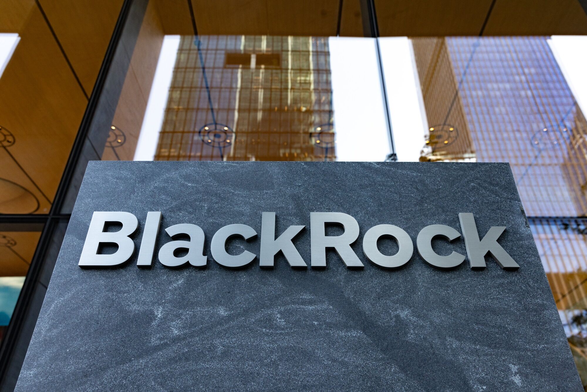 BlackRock alcanza un hito histórico entre las empresas inversoras de BTC