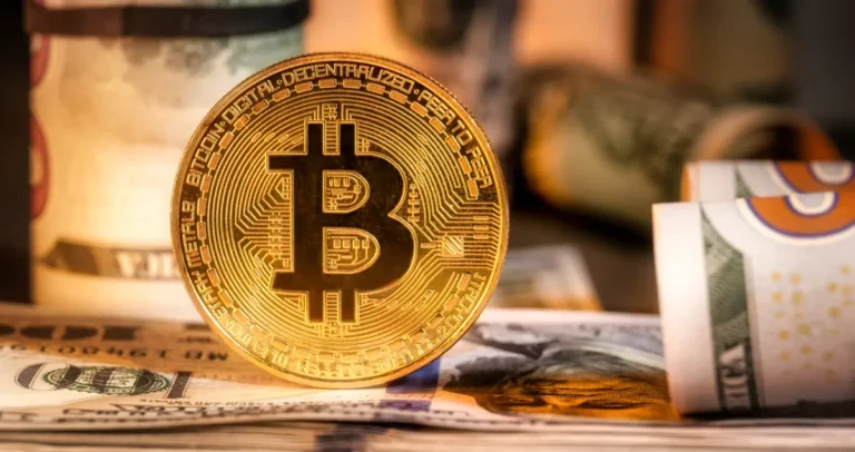 ¿Bitcoin logrará alcanzar los 56 mil dólares a fin de año?