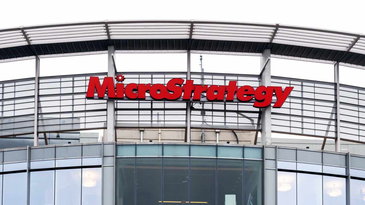 MicroStrategy logra un aumento del 132% en sus acciones y eclipsa a Bitcoin, Tesla y Block